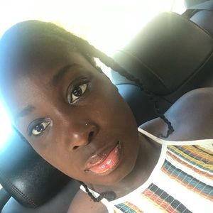 Meet your Posher, Tracy